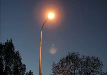 路灯挂 WiFi，灯在网就在